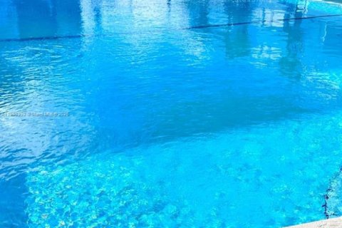 Copropriété à louer à Miami, Floride: 2 chambres, 80.45 m2 № 1954934 - photo 24