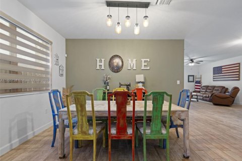 Villa ou maison à vendre à Homestead, Floride: 5 chambres, 269.88 m2 № 2021517 - photo 20