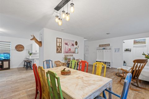 Villa ou maison à vendre à Homestead, Floride: 5 chambres, 269.88 m2 № 2021517 - photo 23