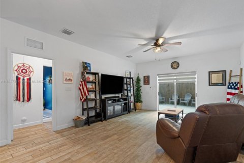 Villa ou maison à vendre à Homestead, Floride: 5 chambres, 269.88 m2 № 2021517 - photo 30