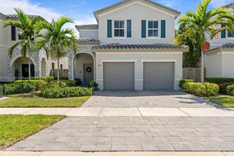 Casa en Homestead, Florida 5 dormitorios, 269.88 m2 № 2021517