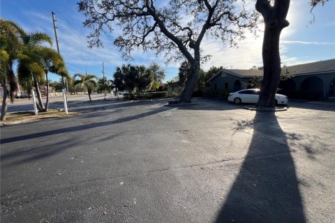 Commercial property in Largo, Florida 282.42 sq.m. № 1561335 - photo 7