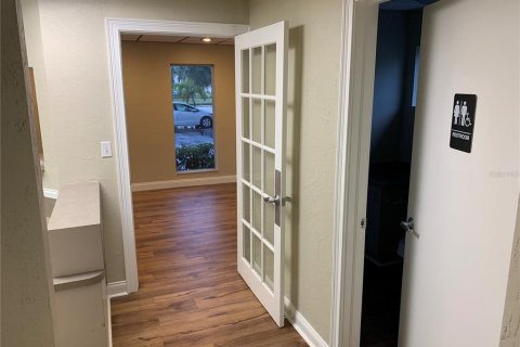 Commercial property in Largo, Florida 282.42 sq.m. № 1561335 - photo 19