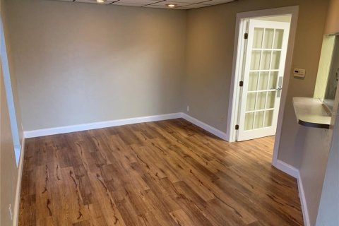 Commercial property in Largo, Florida 282.42 sq.m. № 1561335 - photo 10