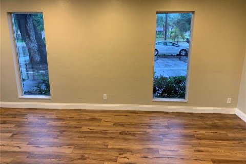 Commercial property in Largo, Florida 282.42 sq.m. № 1561335 - photo 18