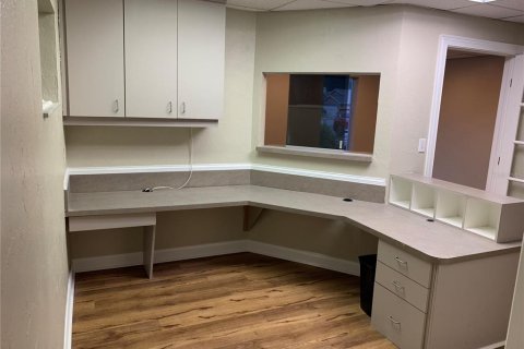 Commercial property in Largo, Florida 282.42 sq.m. № 1561335 - photo 13