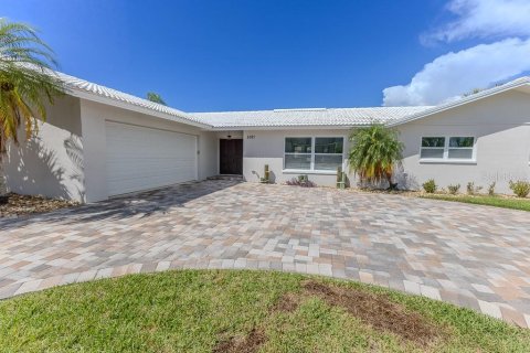 Casa en venta en New Port Richey, Florida, 5 dormitorios, 278.71 m2 № 1915457 - foto 8