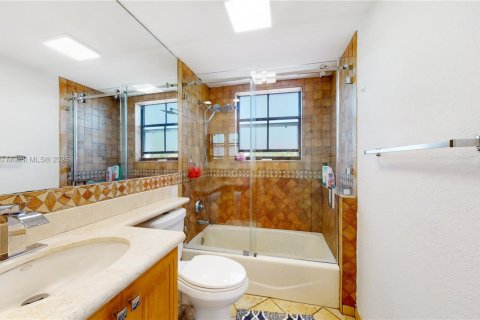 Copropriété à louer à Aventura, Floride: 3 chambres, 122.63 m2 № 1961103 - photo 17