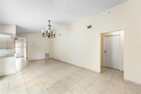 Villa ou maison à louer à Wellington, Floride: 5 chambres, 161.46 m2 № 2087805 - photo 7