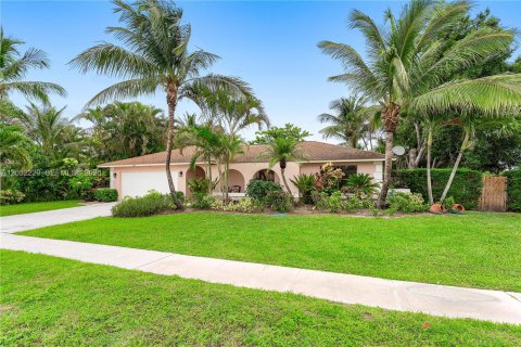 Villa ou maison à louer à Wellington, Floride: 5 chambres, 161.46 m2 № 2087805 - photo 2