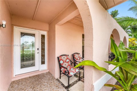 Villa ou maison à louer à Wellington, Floride: 5 chambres, 161.46 m2 № 2087805 - photo 4
