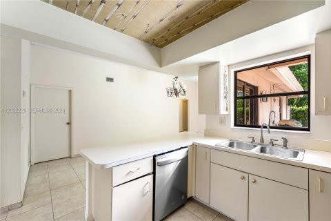 Villa ou maison à louer à Wellington, Floride: 5 chambres, 161.46 m2 № 2087805 - photo 16