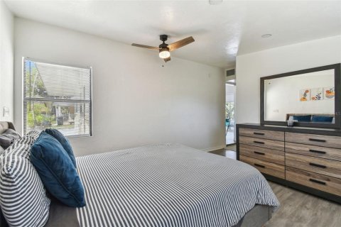 House in Sarasota, Florida 3 bedrooms, 146.51 sq.m. № 1620646 - photo 22