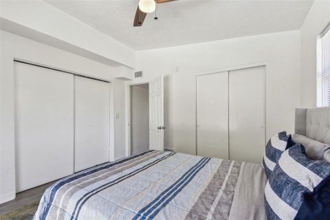 House in Sarasota, Florida 3 bedrooms, 146.51 sq.m. № 1620646 - photo 26