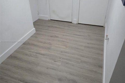 Купить кондоминиум в Майами, Флорида 2 спальни, 104.33м2, № 1808975 - фото 17