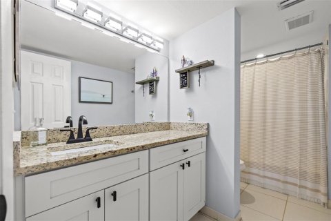 Copropriété à vendre à Clearwater, Floride: 2 chambres, 96.15 m2 № 1716706 - photo 17