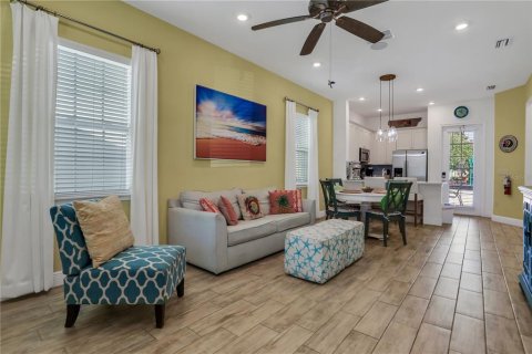 Casa en venta en Kissimmee, Florida, 2 dormitorios, 121.24 m2 № 1528021 - foto 3