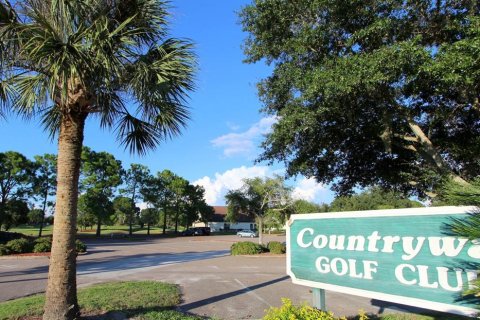 House in Tampa, Florida 3 bedrooms, 124.49 sq.m. № 2198918 - photo 25