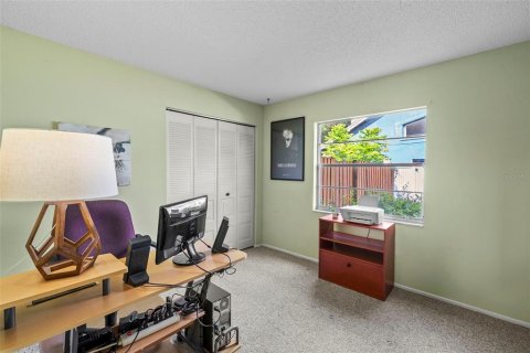 House in Tampa, Florida 3 bedrooms, 124.49 sq.m. № 2198918 - photo 11