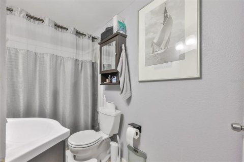 Propiedad comercial en venta en Saint Petersburg, Florida, 3 dormitorios, 112.13 m2 № 2116198 - foto 10