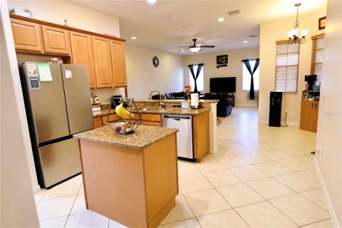 Casa en venta en Orlando, Florida, 4 dormitorios, 239.04 m2 № 1838422 - foto 5