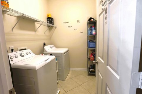 Casa en venta en Orlando, Florida, 4 dormitorios, 239.04 m2 № 1838422 - foto 9