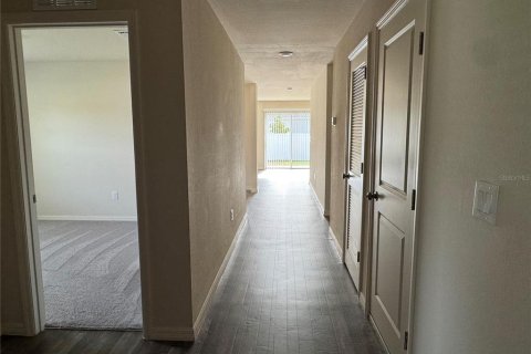 House in North Port, Florida 3 bedrooms, 153.38 sq.m. № 2197500 - photo 11