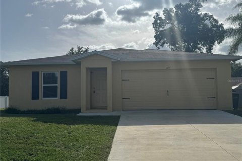 House in North Port, Florida 3 bedrooms, 153.38 sq.m. № 2197500