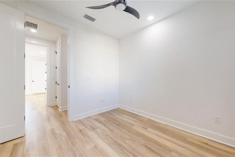 Touwnhouse à louer à Tampa, Floride: 3 chambres, 140.56 m2 № 2095385 - photo 22
