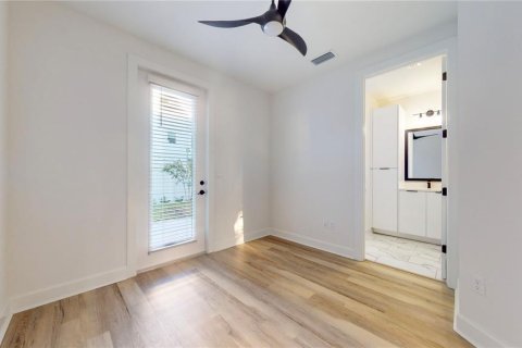 Touwnhouse à louer à Tampa, Floride: 3 chambres, 140.56 m2 № 2095385 - photo 4