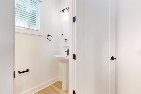 Touwnhouse à louer à Tampa, Floride: 3 chambres, 140.56 m2 № 2095385 - photo 18