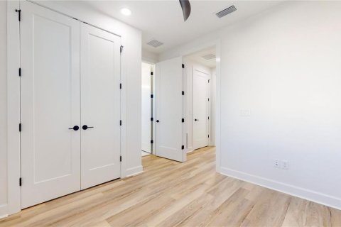 Touwnhouse à louer à Tampa, Floride: 3 chambres, 140.56 m2 № 2095385 - photo 21
