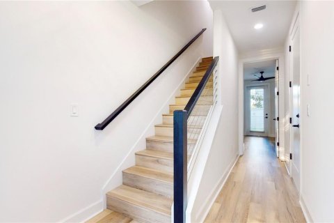 Touwnhouse à louer à Tampa, Floride: 3 chambres, 140.56 m2 № 2095385 - photo 3