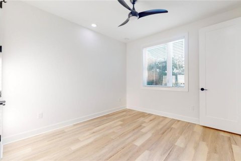Touwnhouse à louer à Tampa, Floride: 3 chambres, 140.56 m2 № 2095385 - photo 25