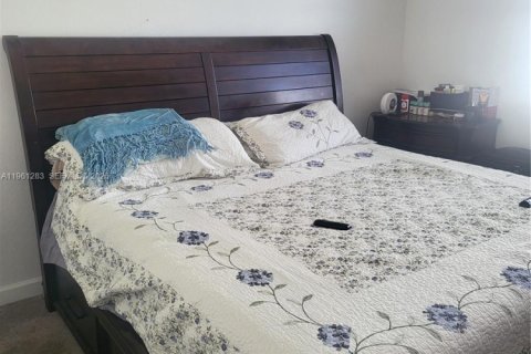 Townhouse in Homestead, Florida 3 bedrooms, 129.41 sq.m. № 2080806 - photo 7