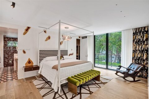Casa en venta en Miami, Florida, 4 dormitorios, 371.61 m2 № 1842644 - foto 26