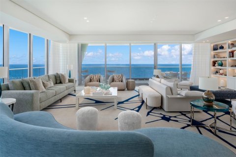 Condo à Surfside, Floride, 5 chambres  № 2154754