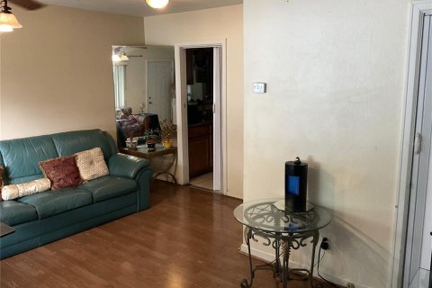 House in Orlando, Florida 3 bedrooms, 119.01 sq.m. № 2121151 - photo 4