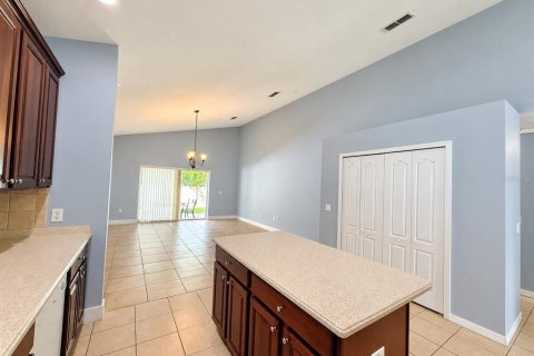 House in Kissimmee, Florida 4 bedrooms, 261.33 sq.m. № 2379765 - photo 4