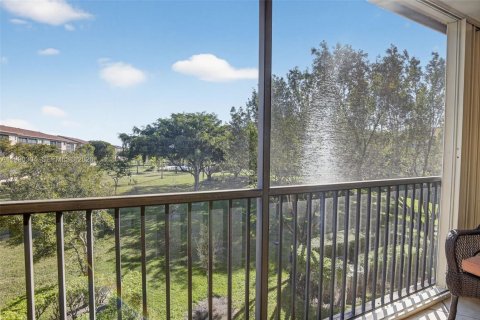 Copropriété à louer à Pembroke Pines, Floride: 2 chambres, 112.13 m2 № 2058657 - photo 27