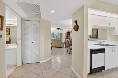 Copropriété à louer à Pembroke Pines, Floride: 2 chambres, 112.13 m2 № 2058657 - photo 16