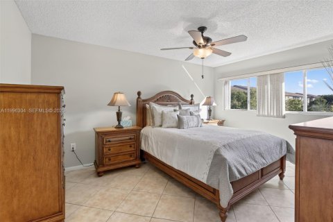 Copropriété à louer à Pembroke Pines, Floride: 2 chambres, 112.13 m2 № 2058657 - photo 4
