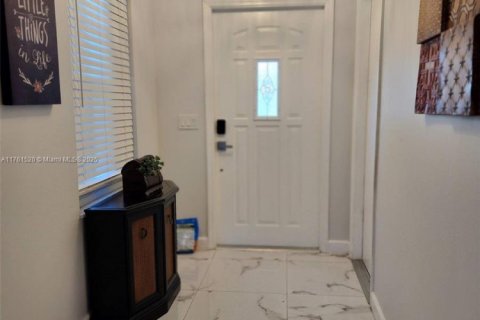 Casa en venta en Port St. Lucie, Florida, 3 dormitorios, 132.57 m2 № 1692043 - foto 10