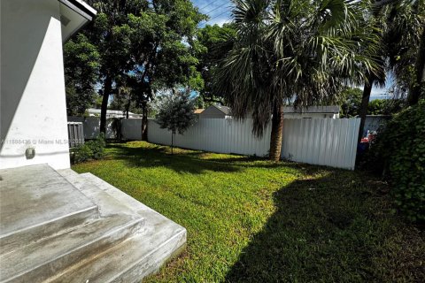 Villa ou maison à louer à Fort Lauderdale, Floride: 3 chambres, 148.64 m2 № 1942307 - photo 16