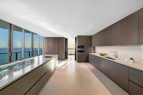 Condo in Sunny Isles Beach, Florida, 6 bedrooms  № 1929197 - photo 15