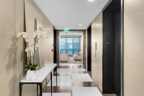 Condo in Sunny Isles Beach, Florida, 6 bedrooms  № 1929197 - photo 30