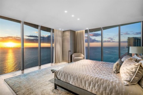 Condo in Sunny Isles Beach, Florida, 6 bedrooms  № 1929197 - photo 17