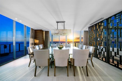 Condo in Sunny Isles Beach, Florida, 6 bedrooms  № 1929197 - photo 12