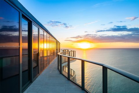 Condo in Sunny Isles Beach, Florida, 6 bedrooms  № 1929197 - photo 4