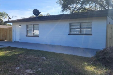 Villa ou maison à louer à Winter Haven, Floride: 2 chambres, 86.96 m2 № 1805703 - photo 2